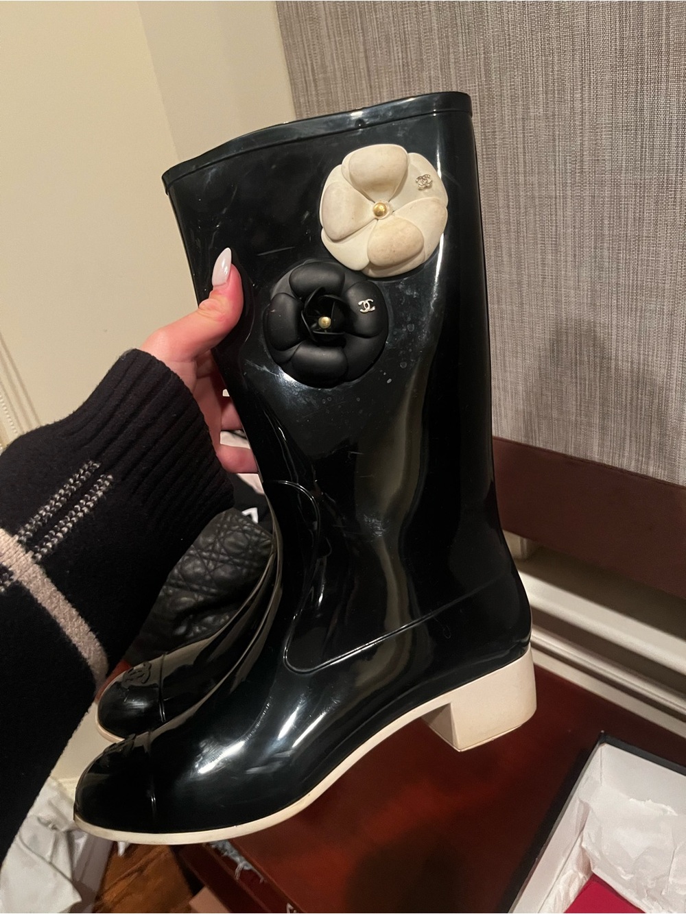 CHANEL Camellia Rain Boots in Black Patent leather (sz 40).